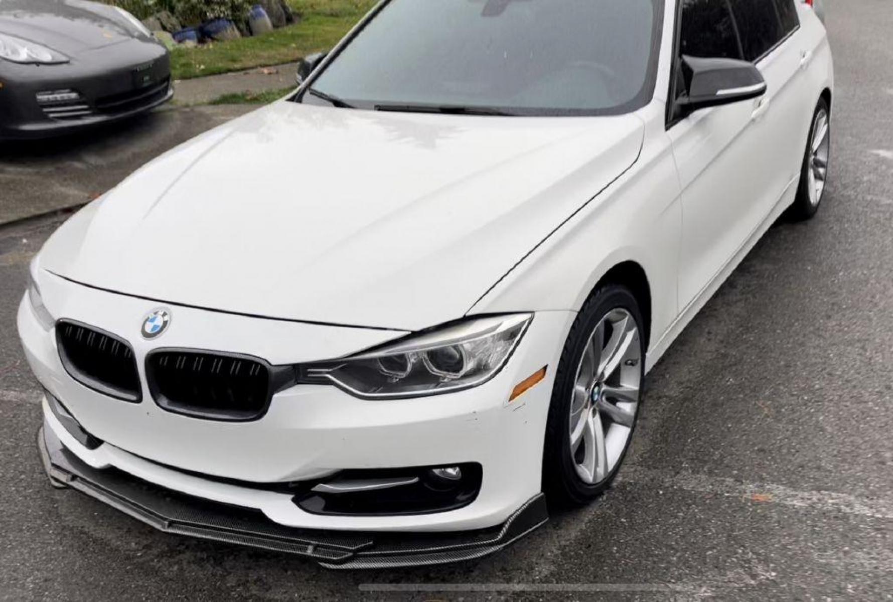 2012 ALPINE WHITE /Coral Red w/Black Highlight, Dakota Leather Seat BMW 328I SPORT SPORT PREMIUM (WBA3A5C51CF) with an 2.0L engine, Automatic transmission, located at 1505 S 356th St., Federal Way, WA, 98003, 47.282051, -122.314781 - M-Series Suspension, 8-Speed Sport DCT, Automatic w/Manual Shift Transmission. Installed a re-built motor with 63K miles, car has 106K. 2.0-liter, dual overhead cam (DOHC), 16-valve, 240-horsepower inline 4-cylinder engine with aluminum engine block, Twin-Power Turbo technology, high precision dir - Photo #0
