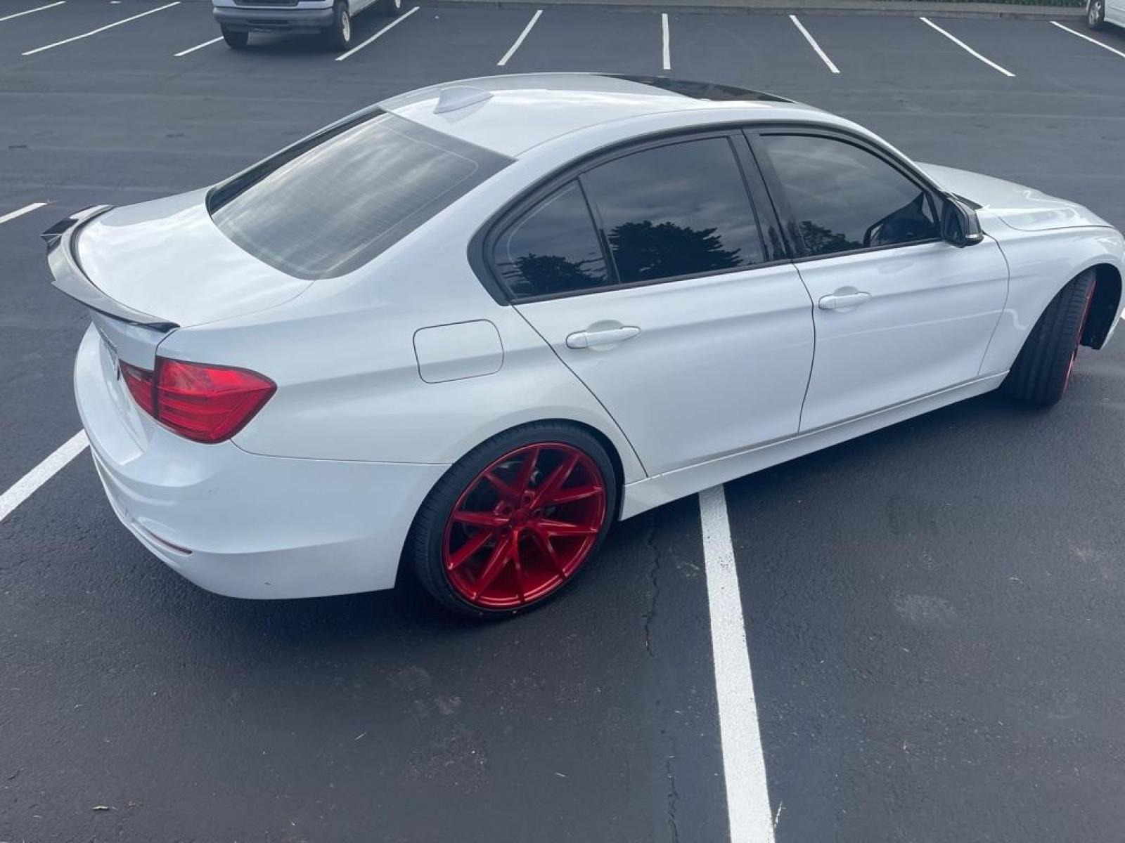2012 ALPINE WHITE /Coral Red w/Black Highlight, Dakota Leather Seat BMW 328I SPORT SPORT PREMIUM (WBA3A5C51CF) with an 2.0L engine, Automatic transmission, located at 1505 S 356th St., Federal Way, WA, 98003, 47.282051, -122.314781 - M-Series Suspension, 8-Speed Sport DCT, Automatic w/Manual Shift Transmission. Installed a re-built motor with 63K miles, car has 106K. 2.0-liter, dual overhead cam (DOHC), 16-valve, 240-horsepower inline 4-cylinder engine with aluminum engine block, Twin-Power Turbo technology, high precision dir - Photo #6