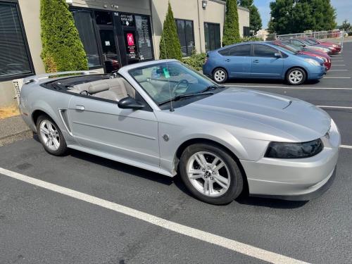 2004 Ford Mustang Deluxe Convertible