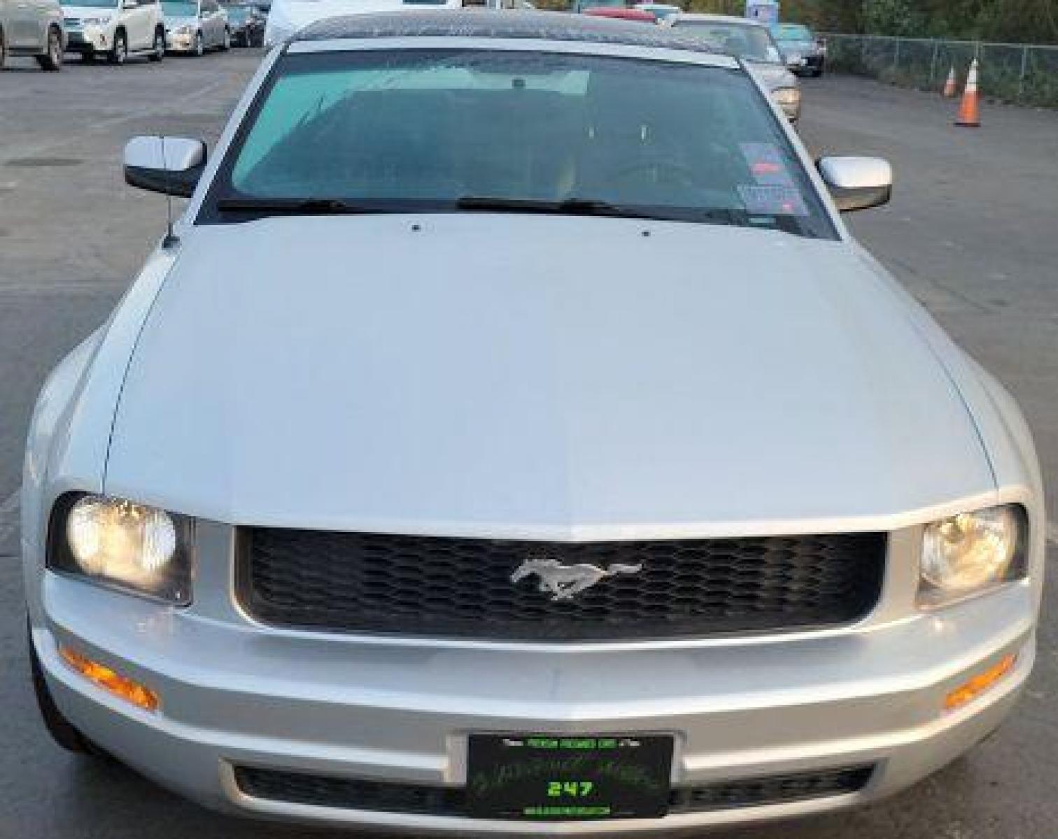 2005 GRAY /GRAY FORD MUSTANG PREMIUM PREMIUM (1ZVHT84N755) with an 4.0L engine, 5-Speed Manual transmission, located at 1505 S 356th St., Federal Way, WA, 98003, 47.282051, -122.314781 - Looking to take control of driving again?! This Mustang is super fun to drive and will make you remember the days of manual transmissions and changing gears when you feel like it! Very fun to drive and it truly feels like you're driving a sportscar!!! 4.0L V6 SOHC 12V Engine Features include: - Photo #13